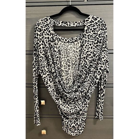 EXPRESS Long Sleeve Backless Top, Leopard Print SZ XS - Picture 4 of 6
